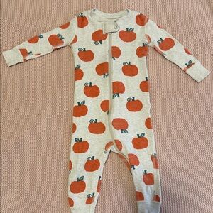 Hanna Andersson Cream One-Piece Footie with Orange Pumpkin Print